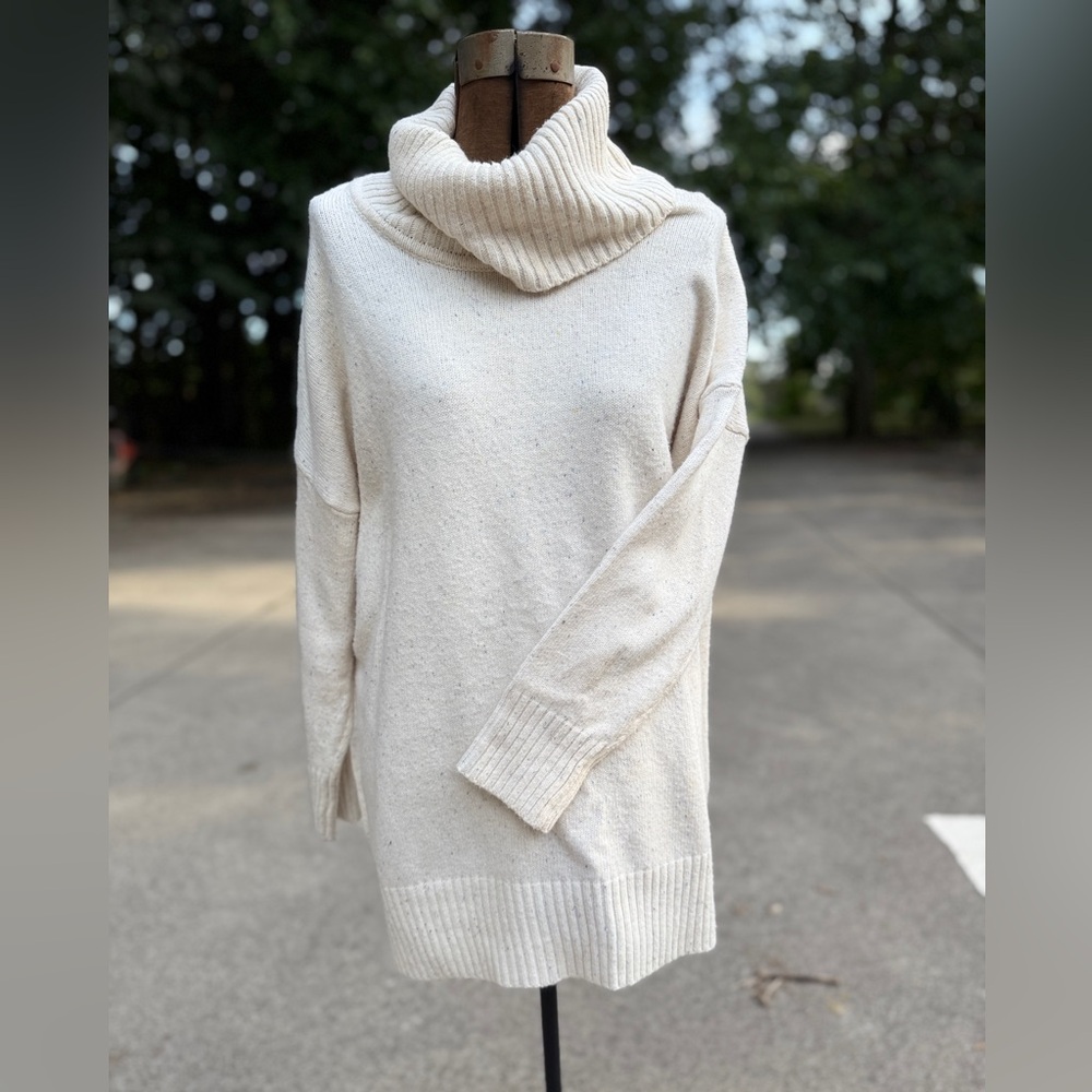 Cozy Cream Turtleneck Sweater Nicole Miller cowl neck confetti white split hem